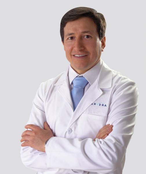 Dr. Alex Cervera